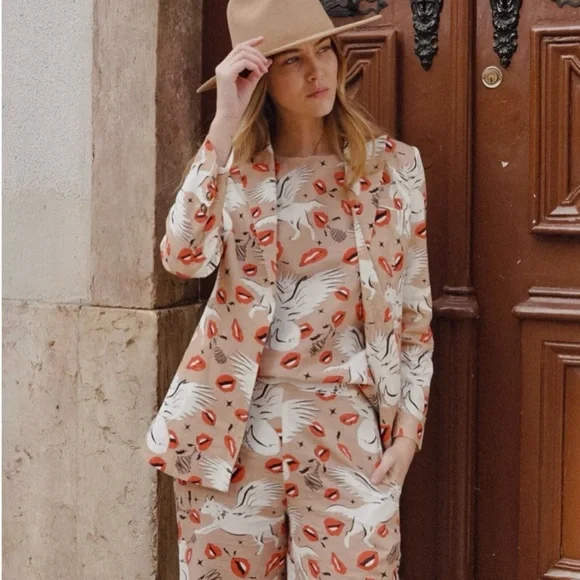 LAS SURENAS Wolf Kisses Lip Amore Print Single Button Linen Loose Fit Blazer - Picture 2 of 16